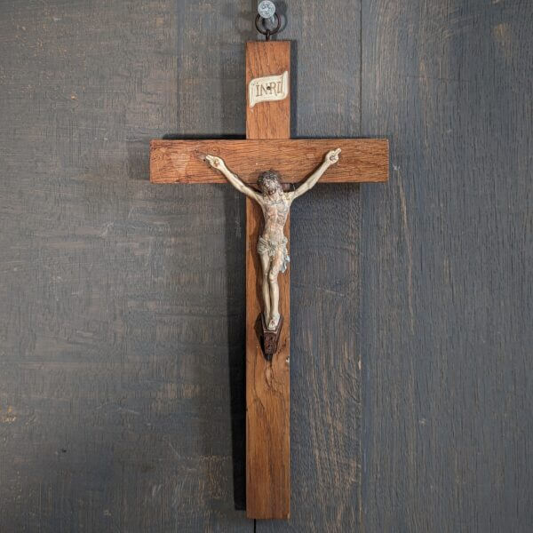 Vintage Oak Plastic Small Crucifix