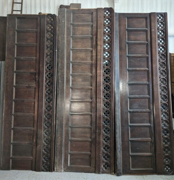 Nearly 9m Top Quality Antique Dark Oak Gothic Fronts Panelling Panels with Quatrefoils