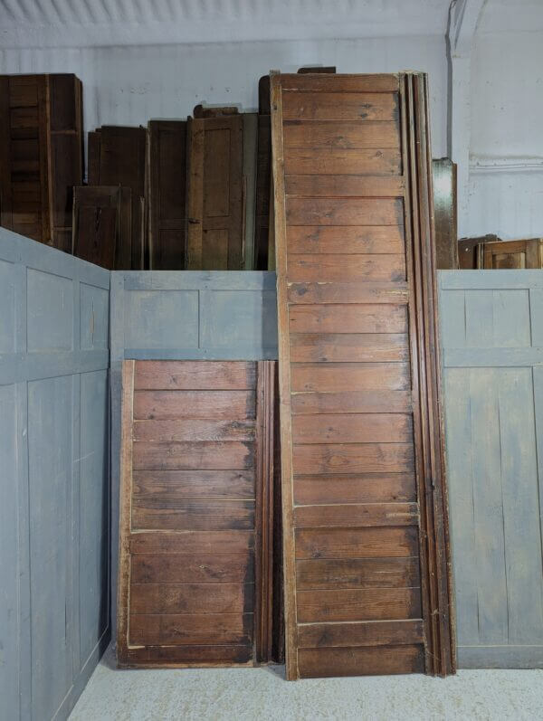 4.5m Rough Pine Victorian Panelling Two Sections with Upstands