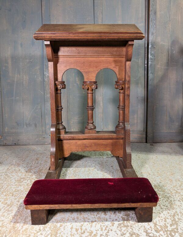 Excellent Quality Antique Welsh Oak Prayer Desk Prie Dieu with Columns
