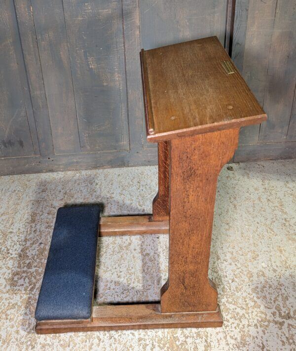 Heavy Good Quality Vintage Oak Prayer Desk Prie Dieu with Foliate Carvings