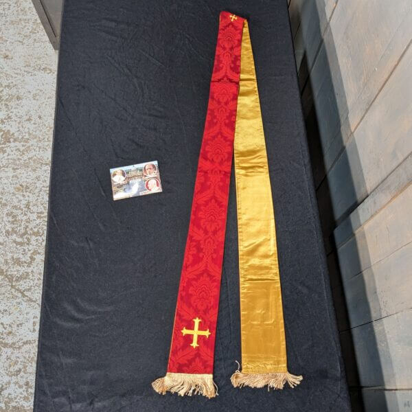 Red & Gold Damask Stole 'House of Vanheems' with Fleury Cross