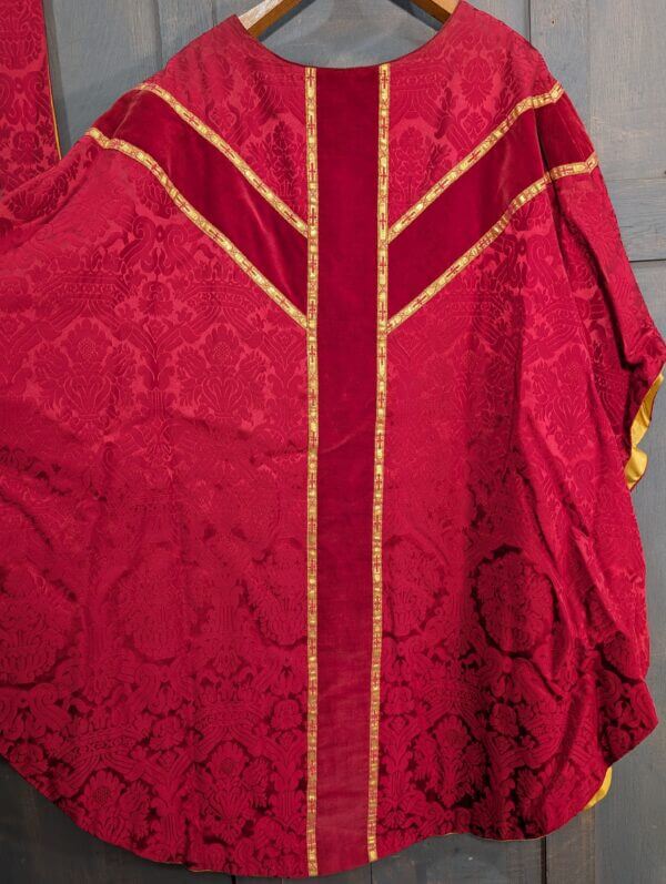 Very Nice 1950's/60's Vintage Red Silk Damask & Velvet Chasuble with Red Gold Orphreys & Matching Stole