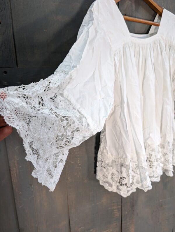 Fine Laced 'Tammam' Cotta Surplice