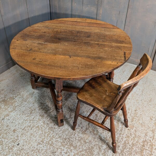 Excellent Colour 18th Century Oak Gateleg Table with Long Drawer