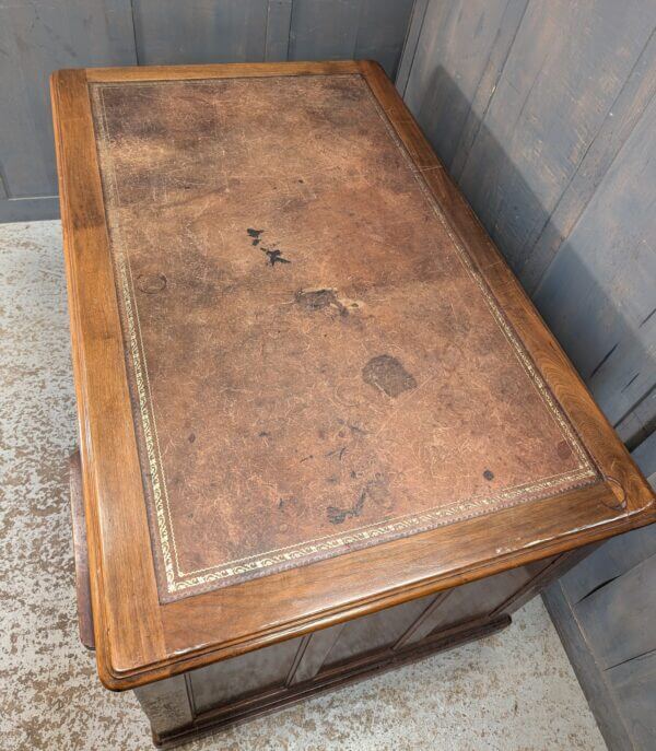 1930's Classic Oak Office 8 Drawer Desk