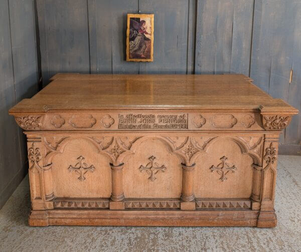 Very Good Quality Carved Antique Gothic Oak Church Altar from Eltham URC