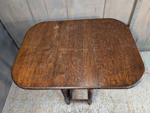 Classic 1930's Vintage Barley Twist Leg Oak Gateleg Table - BARGAIN -