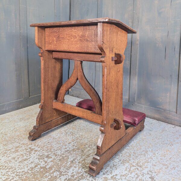 Handsome 1930's Vintage Oak Double Stretcher Simple Gothic Prayer Desk Prie Dieu from Oxford Oratory