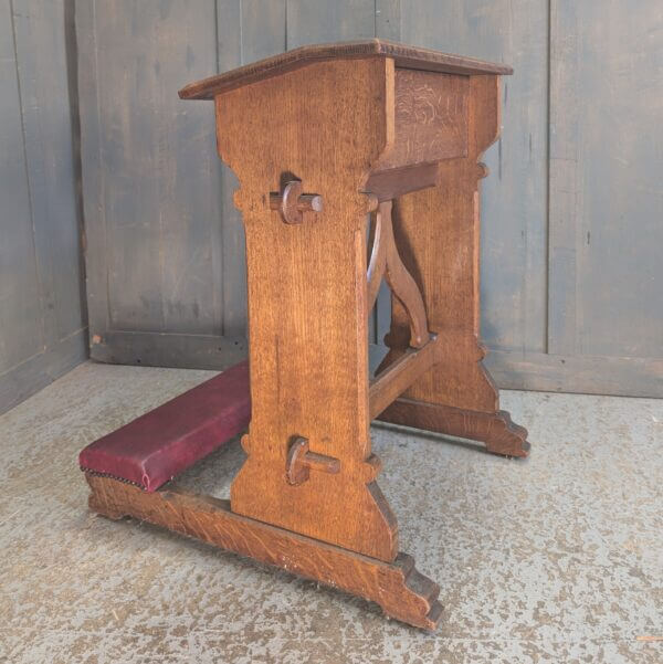 Handsome 1930's Vintage Oak Double Stretcher Simple Gothic Prayer Desk Prie Dieu from Oxford Oratory