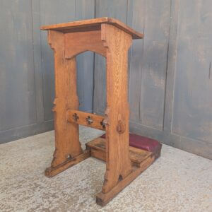 Simple Gothic Oak Quatrefoiled Prayer Desk Prie Dieu with Extended Kneeler