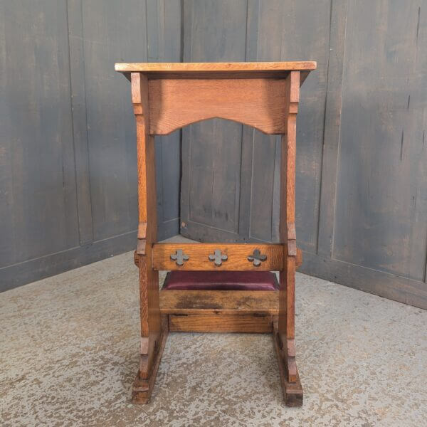 Simple Gothic Oak Quatrefoiled Prayer Desk Prie Dieu with Extended Kneeler