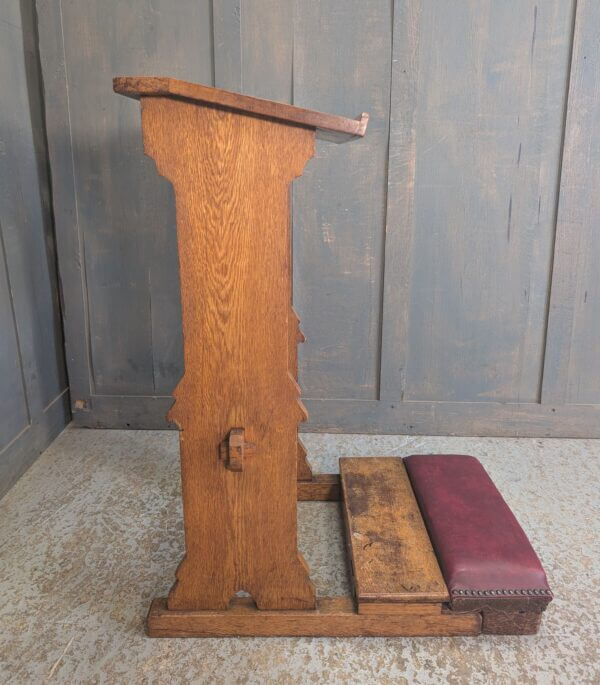 Simple Gothic Oak Quatrefoiled Prayer Desk Prie Dieu with Extended Kneeler