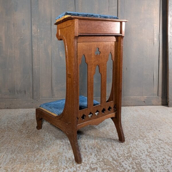 Excellent Quality French Vintage Gothic Prayer Desk Prie Dieu with Storage Under Arm Rest