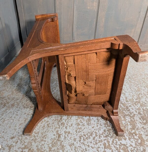 Excellent Quality French Vintage Gothic Prayer Desk Prie Dieu with Storage Under Arm Rest