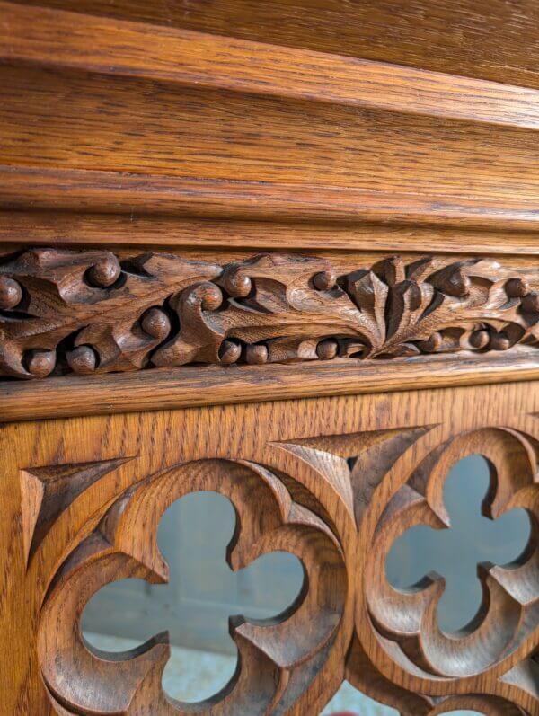 Very Attractive Antique Oak Gothic Prie Dieu Prayer Desk from St Veronica Rossendale