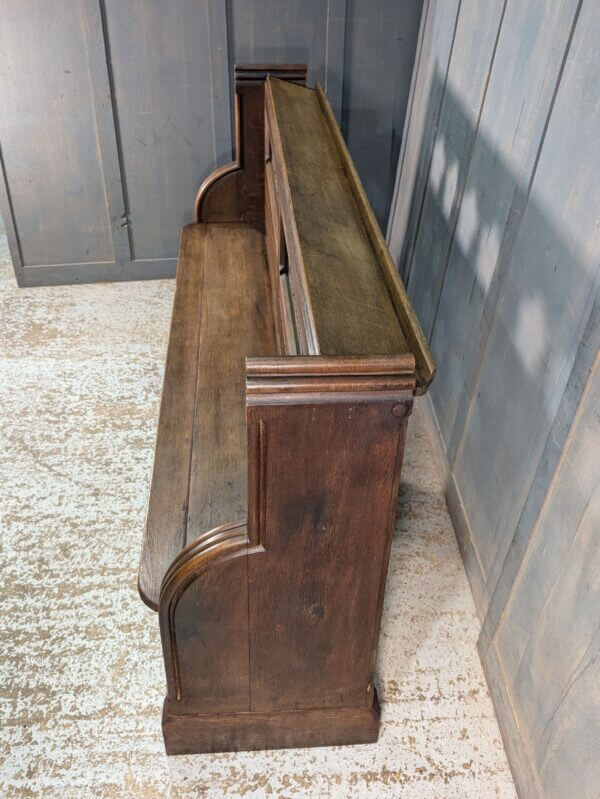 Quietly Imposing Oak Gothic Victorian Choir Pew from Winchester