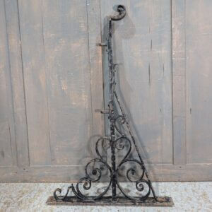 Large Antique Iron Hanging Bracket for Banners Flags Hanging Flowers