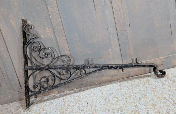 Large Antique Iron Hanging Bracket for Banners Flags Hanging Flowers