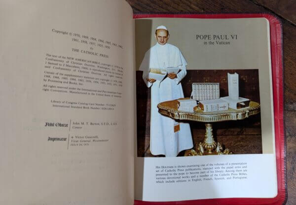 1971 The Holy Family Bible Published in the USA in Leather Gold Edged & in Colour