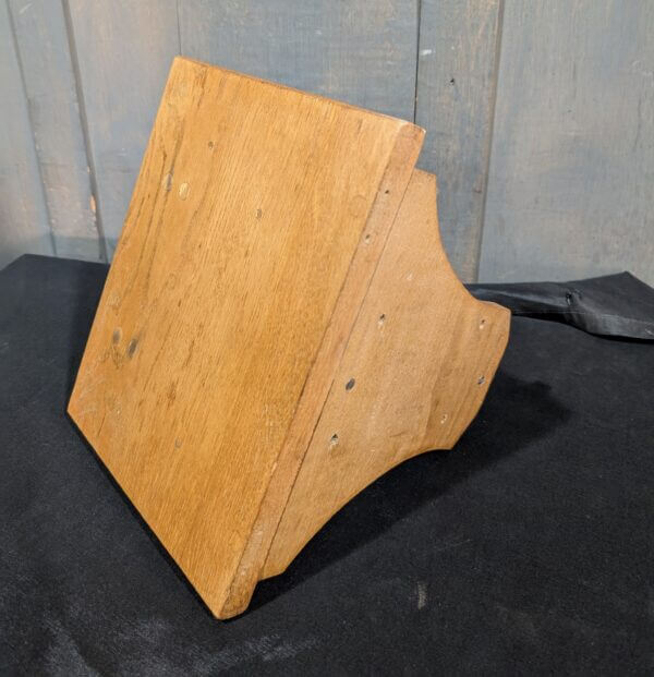 Oak Shaped Church Wall Bracket Shelf for Medium Size Statue or Plant Pot