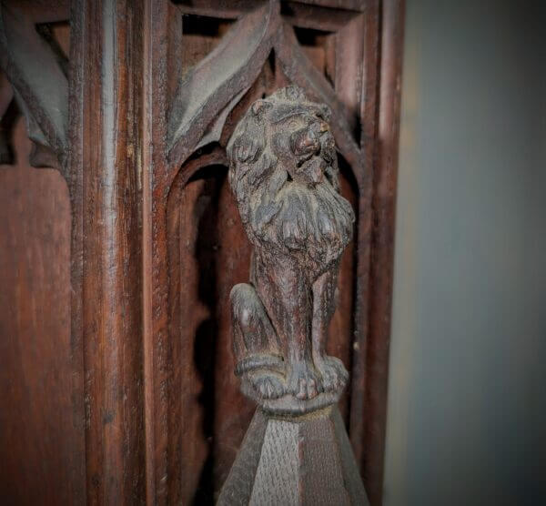 Marvellous 1853 Gothic Memorial Oak Pedestal Lectern With Lions