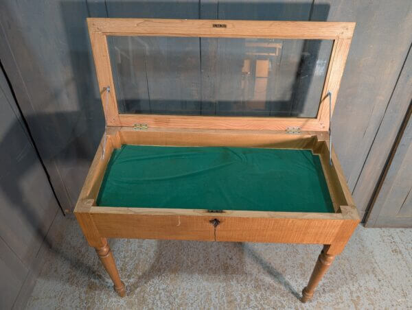 Classic Glazed Lid Oak Body Book Display Cabinet