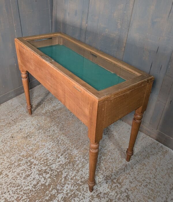 Classic Glazed Lid Oak Body Book Display Cabinet