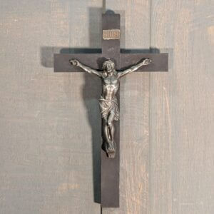 Black Wood & Pewter Coloured Metal Crucifix