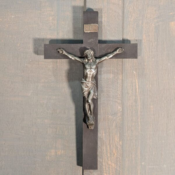 Black Wood & Pewter Coloured Metal Crucifix