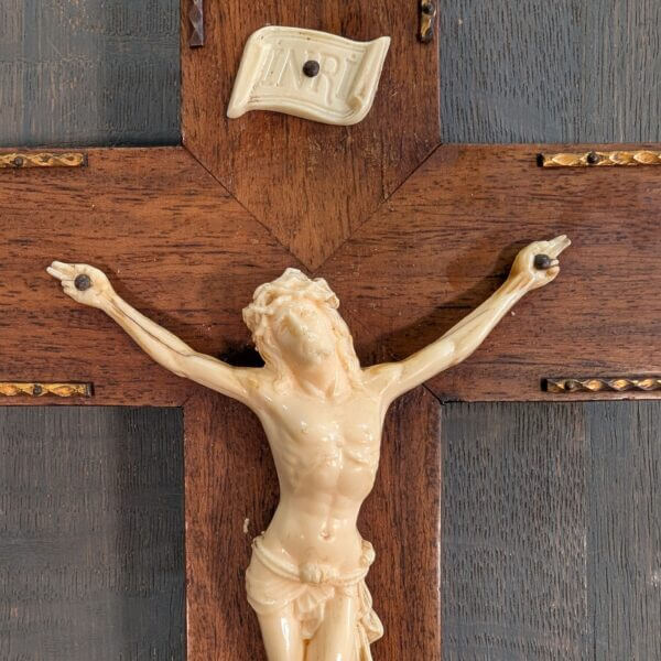 Lourdes Souvenir Cheap & Cheerful Plastic & Wood 1950's Crucifix