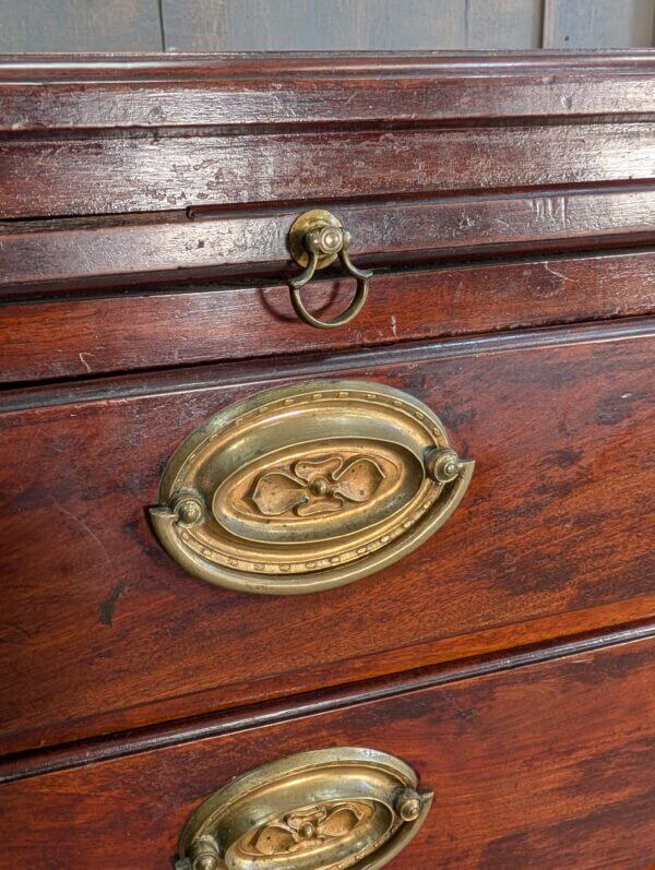 Georgian Mahogany Chest of Drawers with Rare 'Brushing Slide'