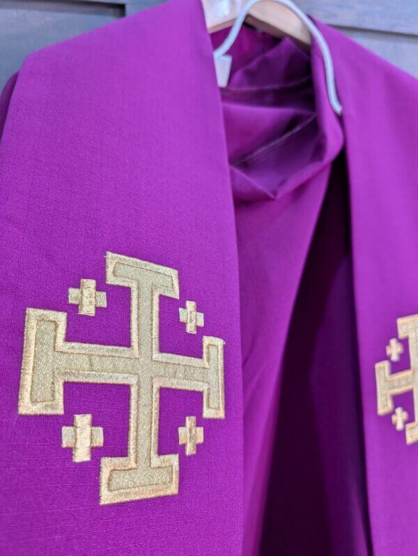 Modern Purple American 'Beau Veste' Chasuble with be-crossed Stole