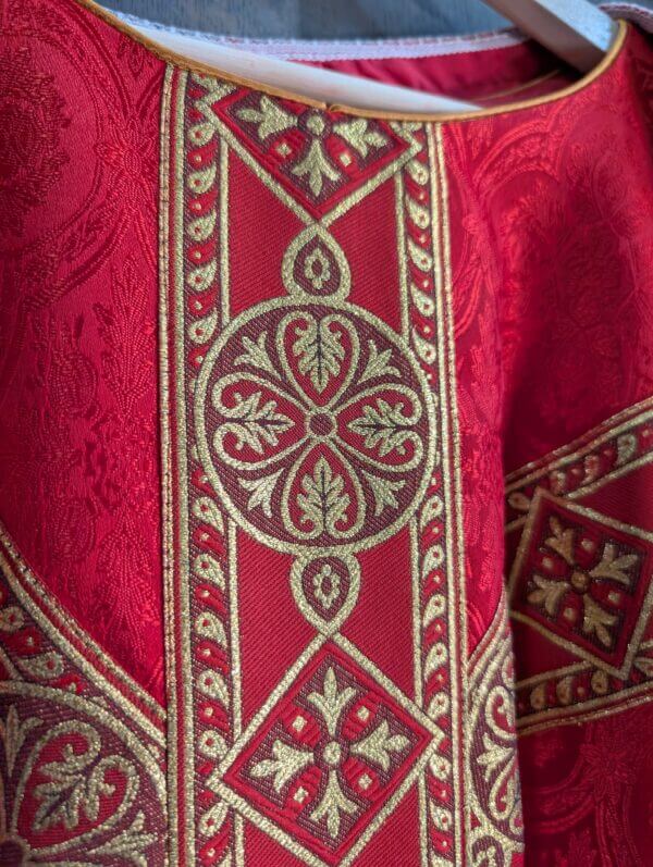 Modern Red & Gold Chasuble & Stole As New