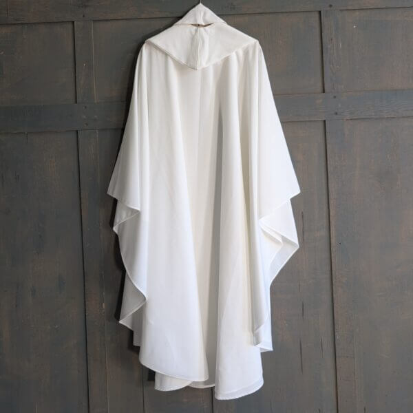 American 'Beau Veste' White Chasuble with Two Fleur de Lys Stoles