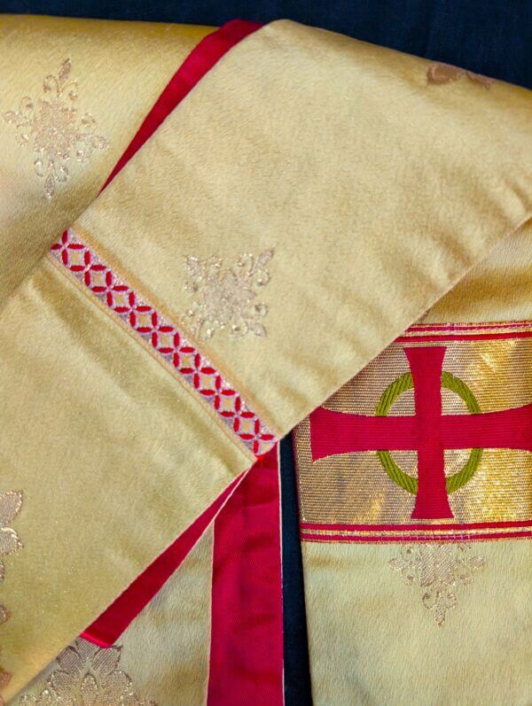 Grand Gold & Red Lined Stole with Canterbury Style Crosses