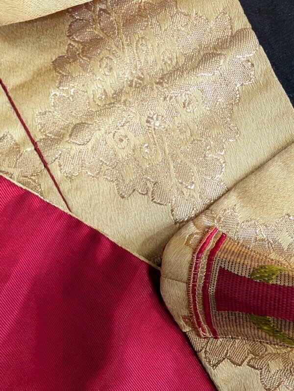 Grand Gold & Red Lined Stole with Canterbury Style Crosses