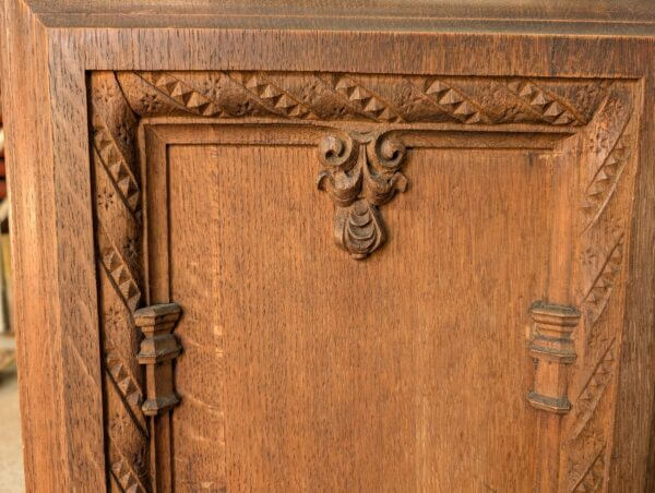 High Back 1924 Antique Heavy Carved Oak Choir Pew with Shaped Ends