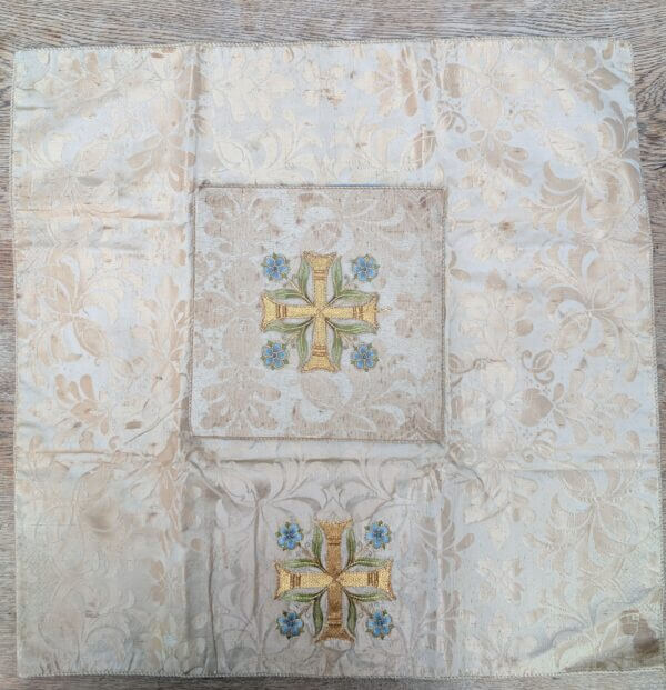 Burse and Veil With Beautiful Crosses And Forget-Me-Nots for Spares
