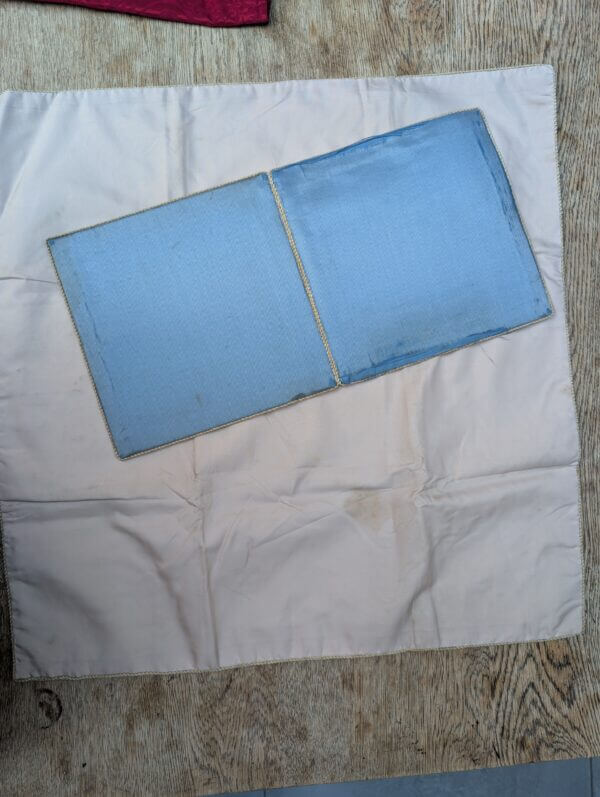 Burse and Veil With Beautiful Crosses And Forget-Me-Nots for Spares