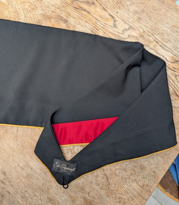 University Academic Hood for a BA (Bachelor)