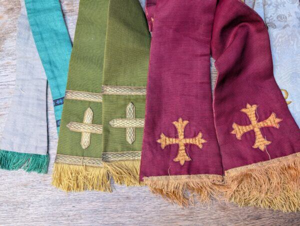 Five Assorted Grade B Vintage Stoles