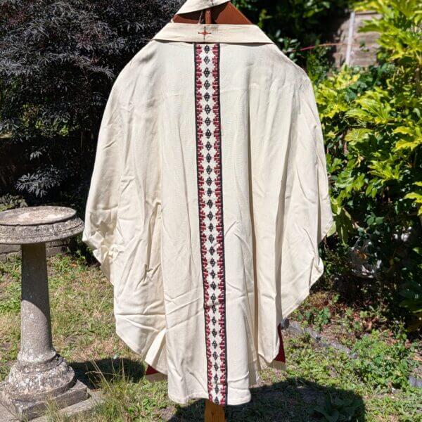 '1970's Socialist' Linen with Simple Pattern Chasuble with Stole
