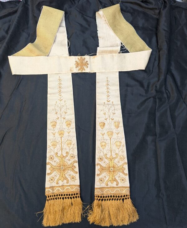 Fantastic Time Ravaged Antique Ivory & Gold Stole