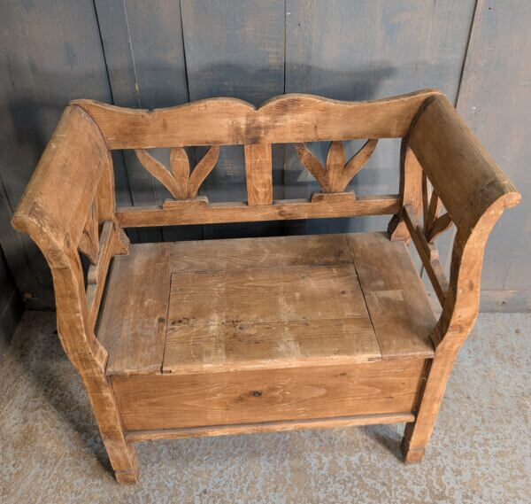 Small Austro-Hungarian Vintage Pine Storage Monks Bench
