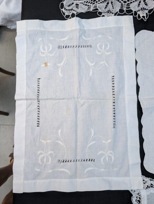 Communion Linen #2 - 4 Corporals 1 Purificator