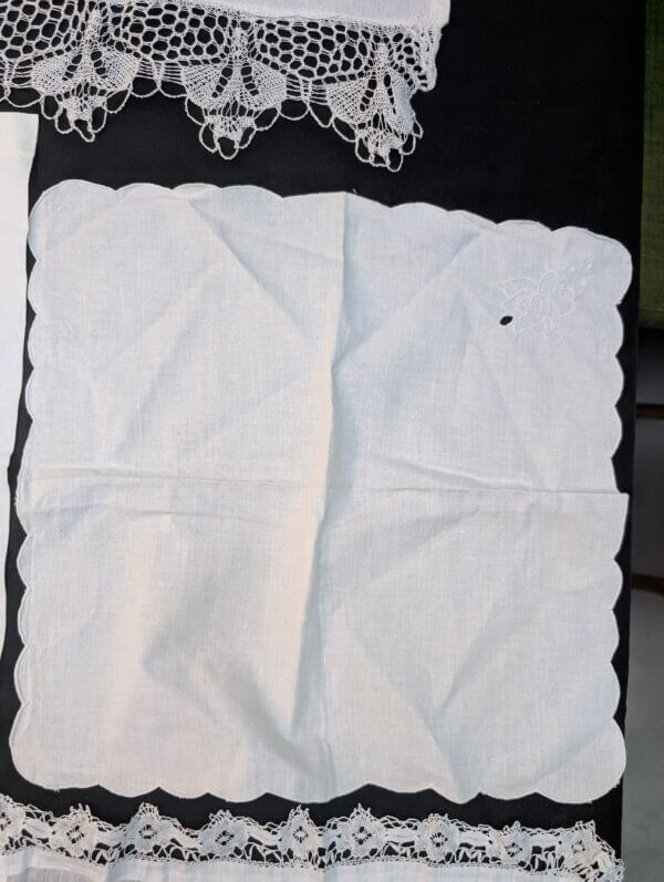 Communion Linen #2 - 4 Corporals 1 Purificator