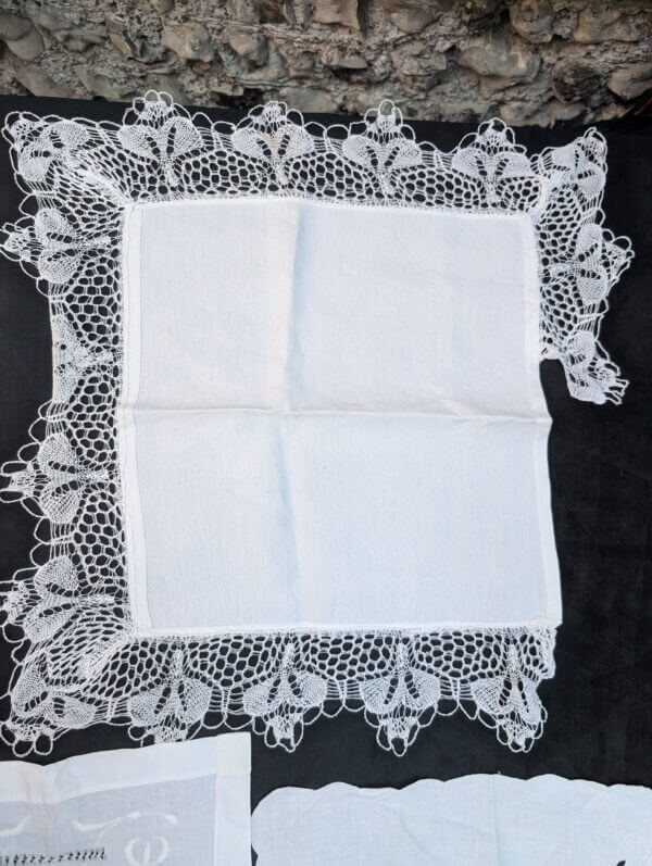 Communion Linen #2 - 4 Corporals 1 Purificator