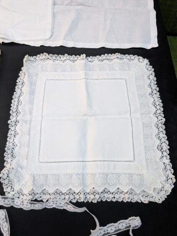 Communion Linen #2 - 4 Corporals 1 Purificator