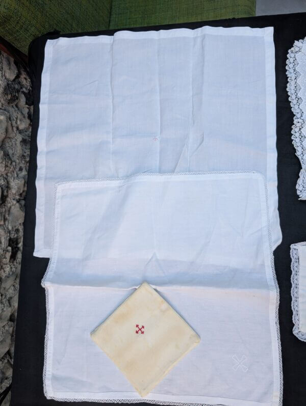 Communion Linen #3 - 3 Chalice Palls 4 Corporals 1 Purificator Spare Lace